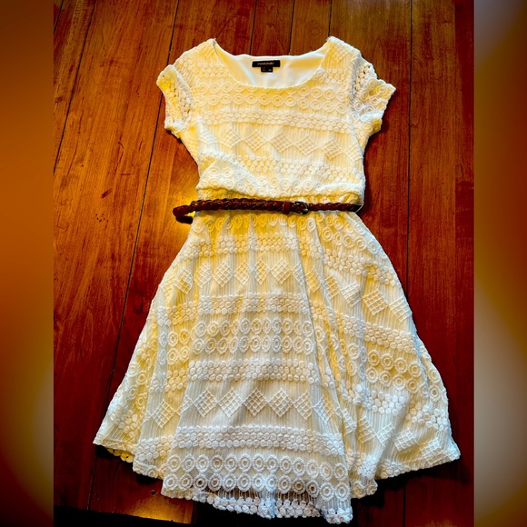 MyMichelle Fit & Flare Cream Lace Dress with Belt - Size 14 Girls - EUC - Picture 4 of 6